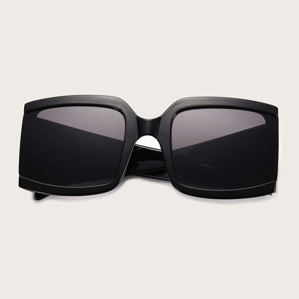 

Square Frame Sunglasses With Case, Black