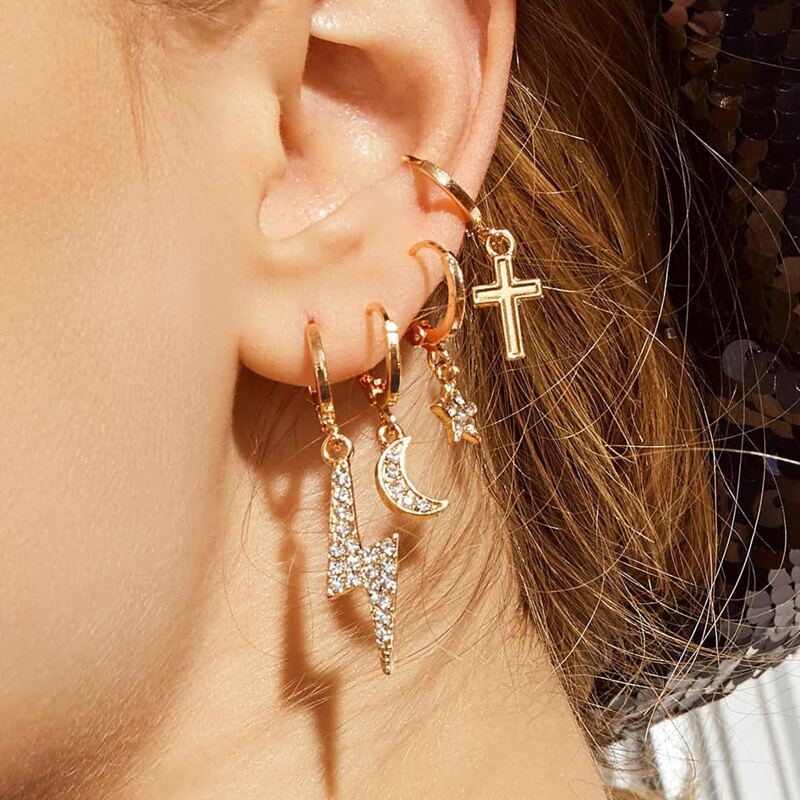 

4pcs Rhinestone Engraved Star & Moon Charm Drop Earrings, Gold