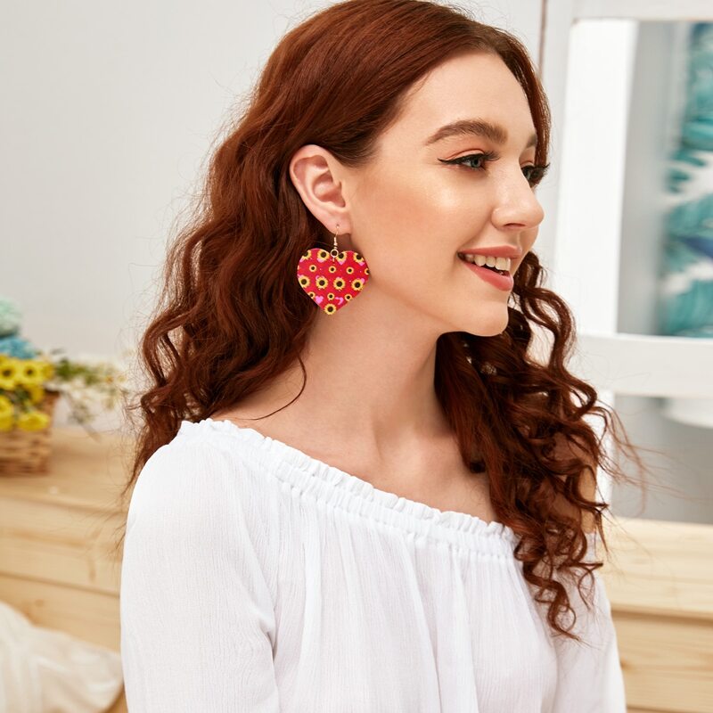 

1pair Sunflower Pattern Heart Drop Earrings, Red