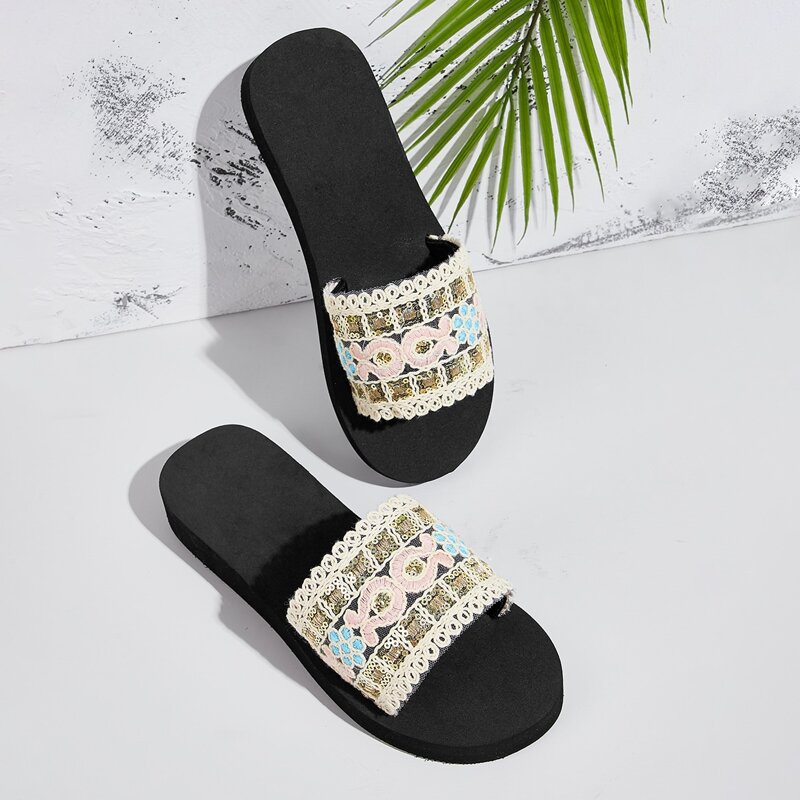 

Contrast Sequins Decor Sliders, Multicolor