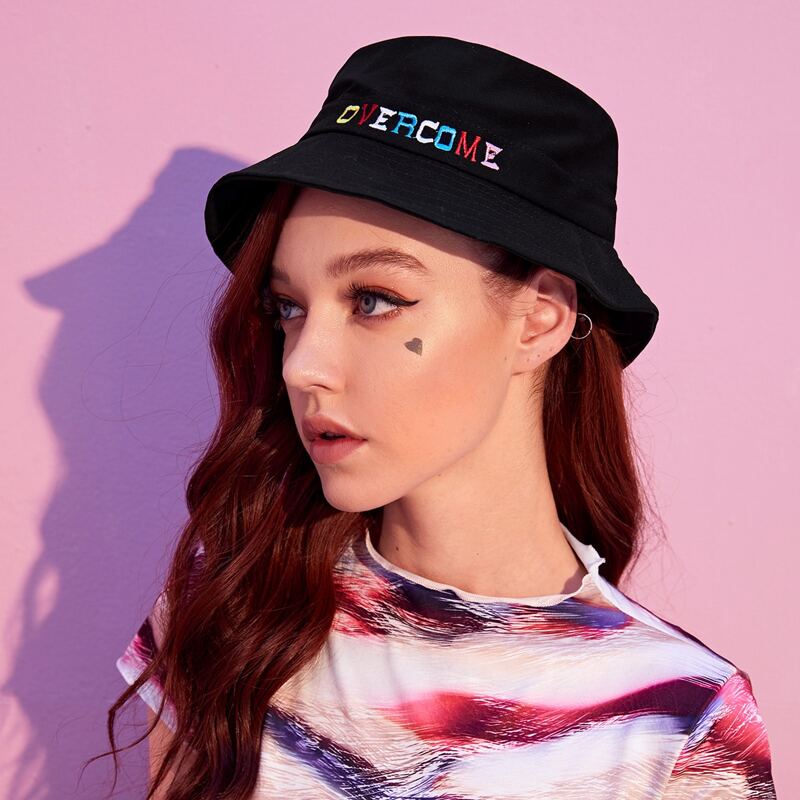 

Slogan Graphic Bucket Hat, Black