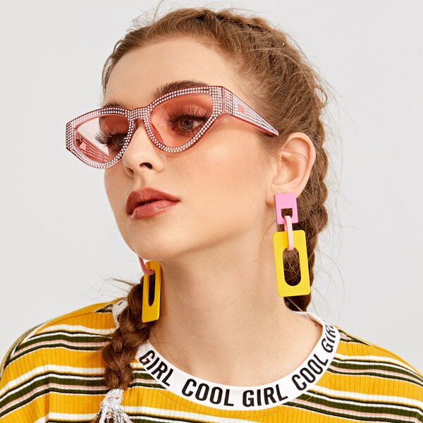 

Rhinestone Engraved Cat Eye Sunglasses, Pink