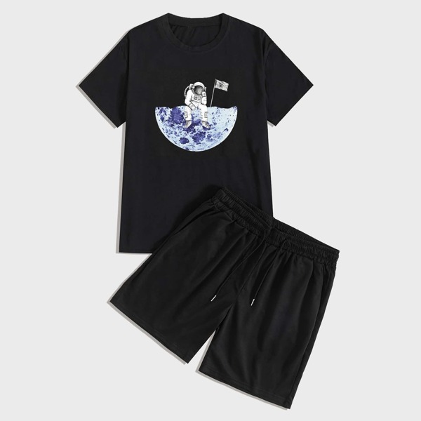 

Men Astronaut Print Tee With Shorts, Black