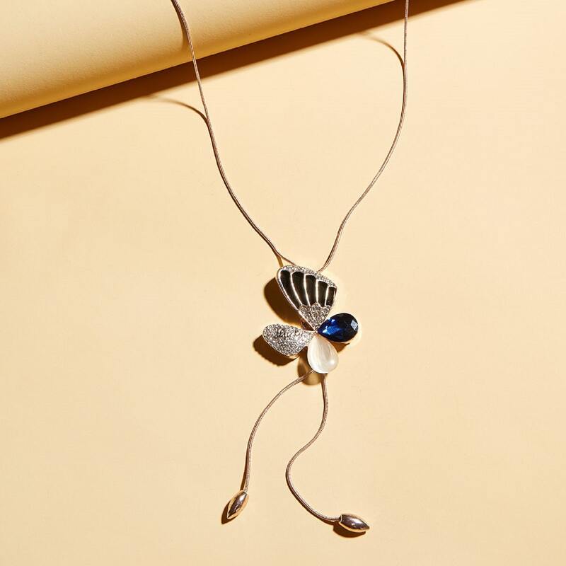

1pc Gemstone Engraved Butterfly Design Necklace, Multicolor