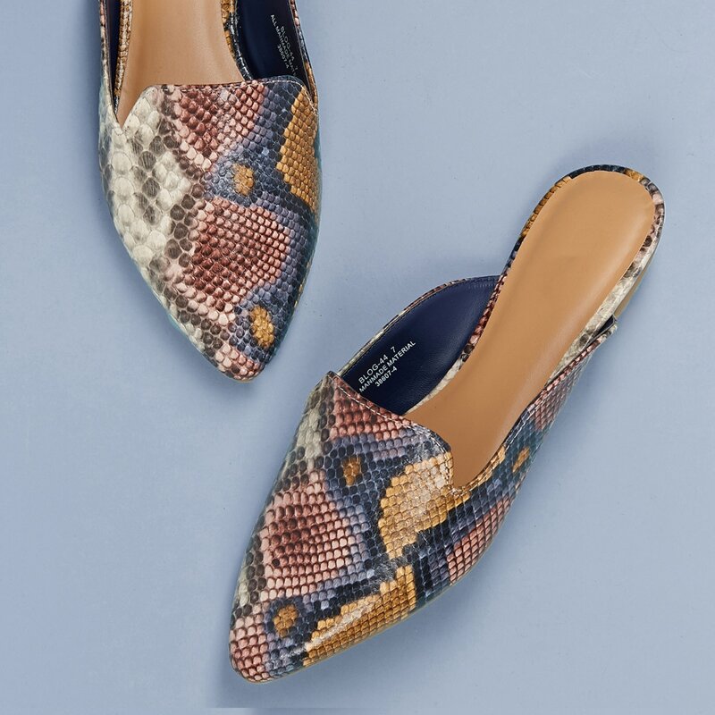 

Snakeskin Pointed Toe Flat Loafers, Multicolor