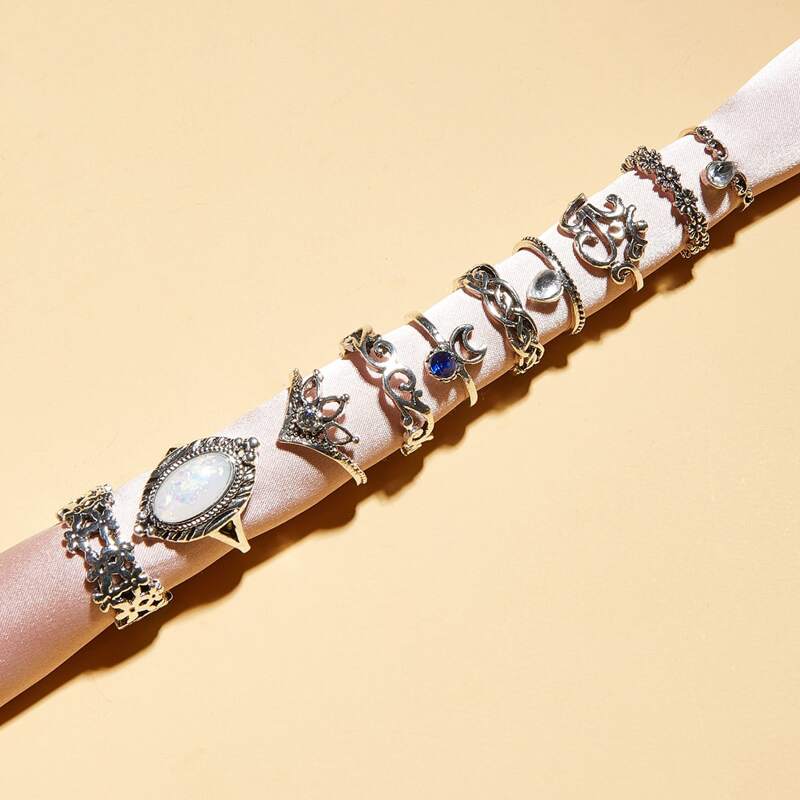 

10pcs Rhinestone Engraved Hollow Out Ring, Silver