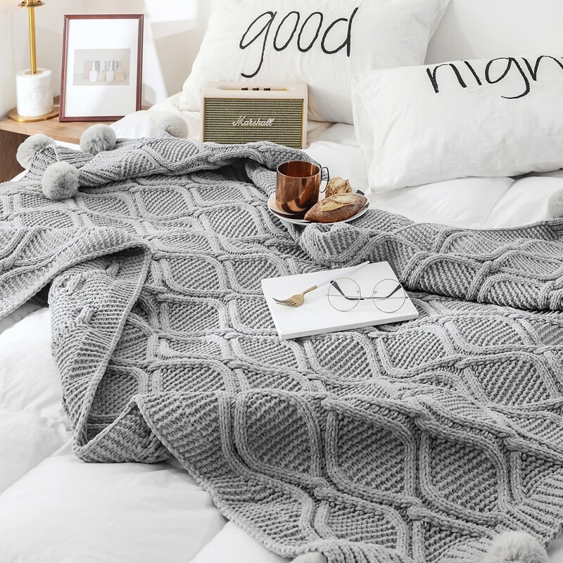 

Pom Pom Decor Knitted Blanket, Grey