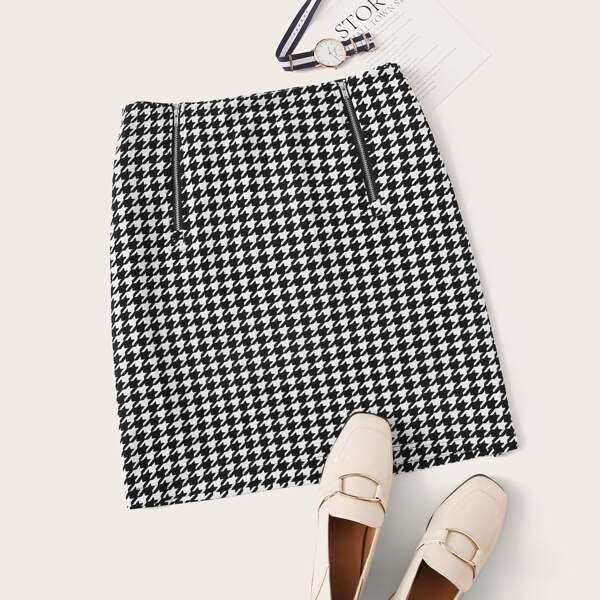 

Plus Zip Up Houndstooth Skirt, Black and white