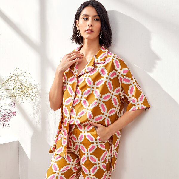 

All Over Geo Print Side Split Blouse, Multicolor