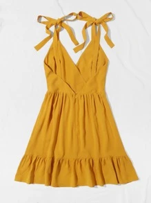 Vestido con tira con nudo bajo fruncido de cuello cruzado - Amarillo - Ver 2