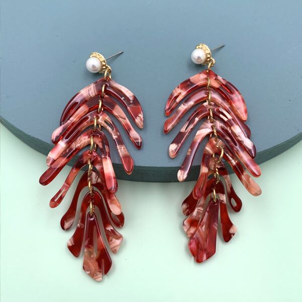 

1pair Faux Pearl Decor Leaf Design Drop Earrings, Red