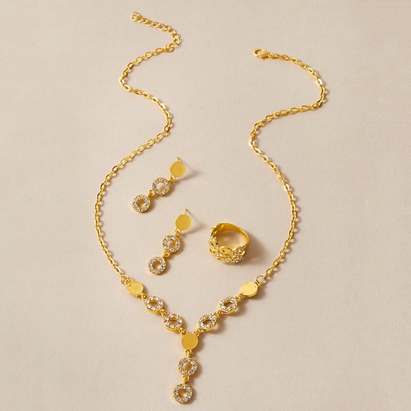 

Rhinestone Engraved Jewelry Set