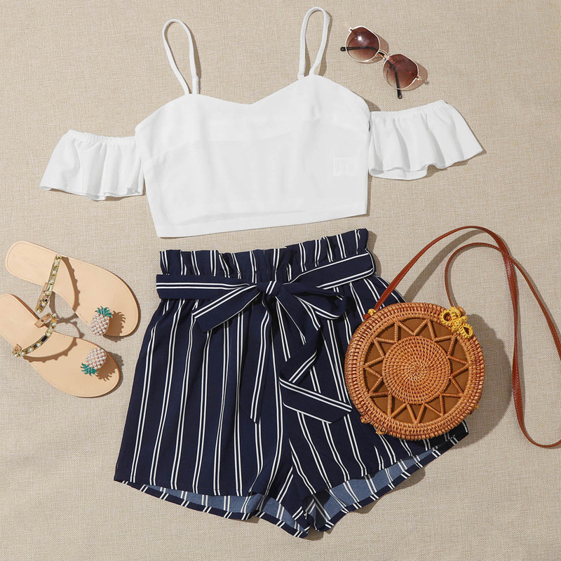 

Cold Shoulder Crop Top & Paperbag Waist Belted Shorts Set, Multicolor