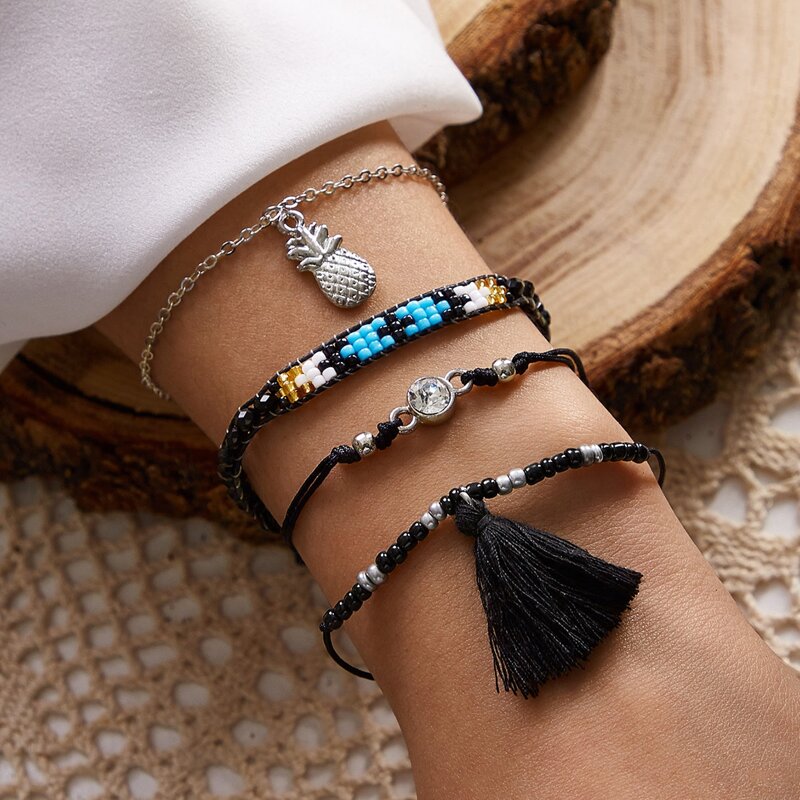 

4pcs Pineapple & Tassel Charm Bracelet, Multicolor