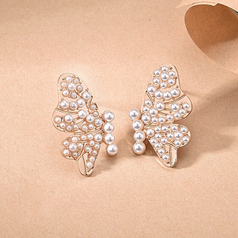 

Faux Pearl Decor Butterfly Design Stud Earrings, White