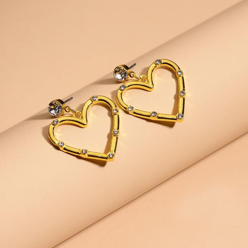 

1pair Heart Decor Drop Earrings, Gold
