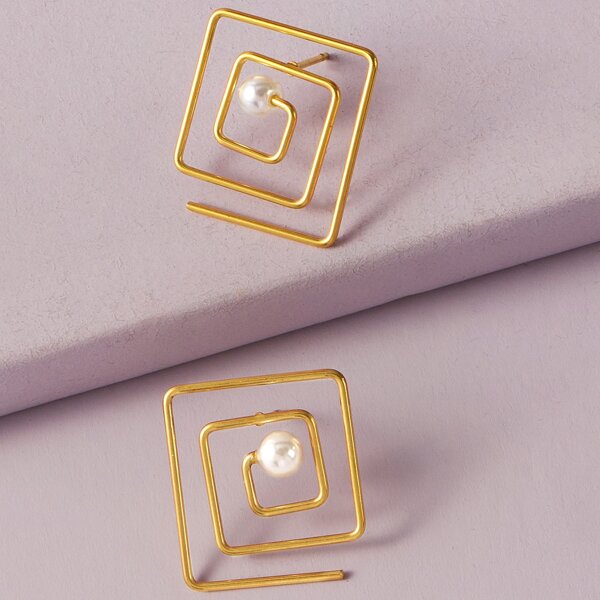 

Faux Pearl Decor Spiral Stud Earrings, Gold