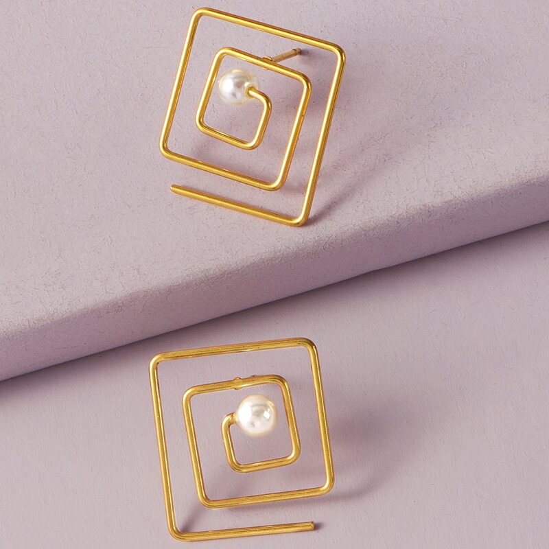 

Faux Pearl Decor Spiral Stud Earrings, Gold