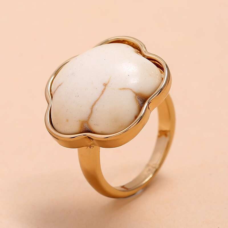 

Flower Decor Ring, Gold