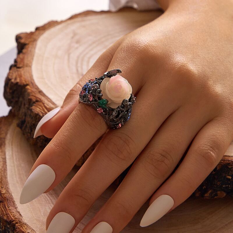 

1pc Rhinestone Engraved & Flower Decor Ring, Multicolor