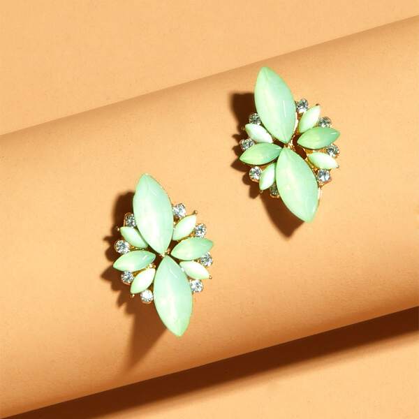 

Rhinestone Engraved Stud Earrings, Green