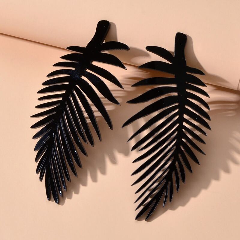 

Leaf Design Stud Earrings, Black