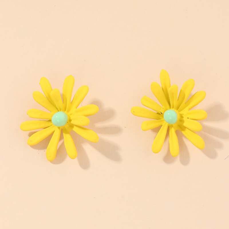 

Flower Design Stud Earrings, Yellow