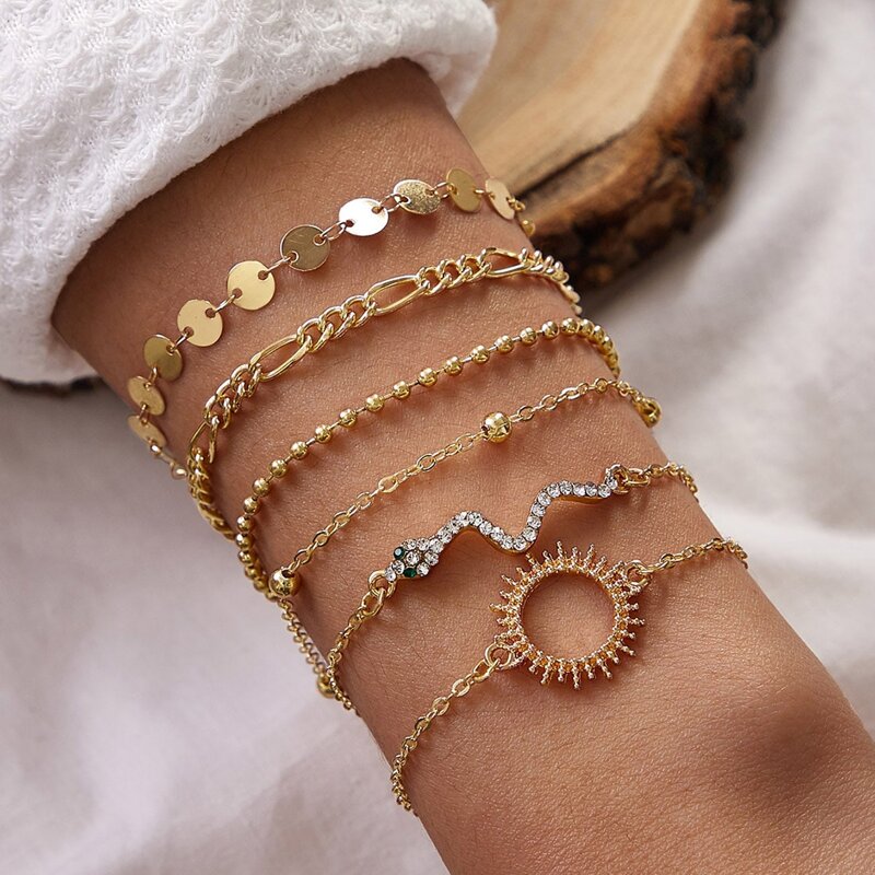 

Round Charm Bracelet, Gold