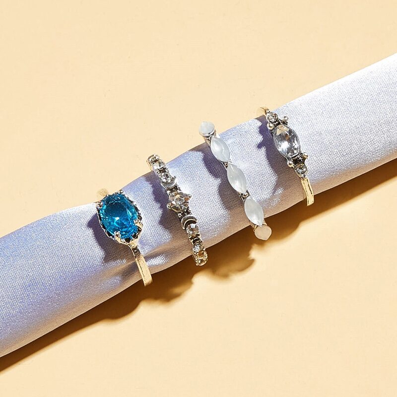 

Rhinestone Engraved Ring, Multicolor