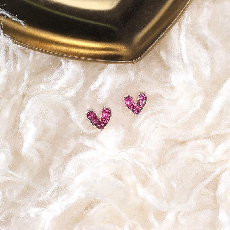 

Heart Design Stud Earrings, Hot pink