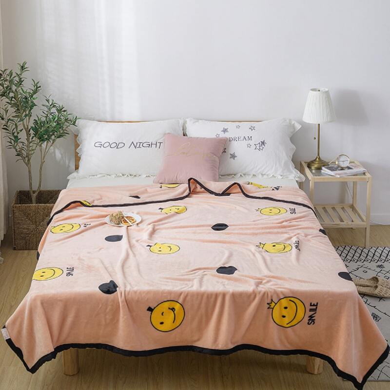 

Smiley Print Blanket, Pink