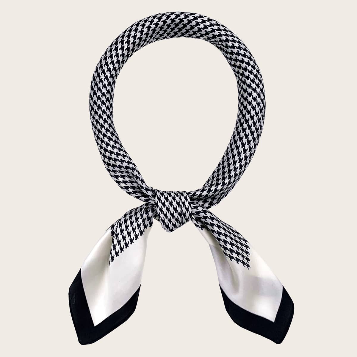 

Houndstooth Pattern Bandana, Black and white