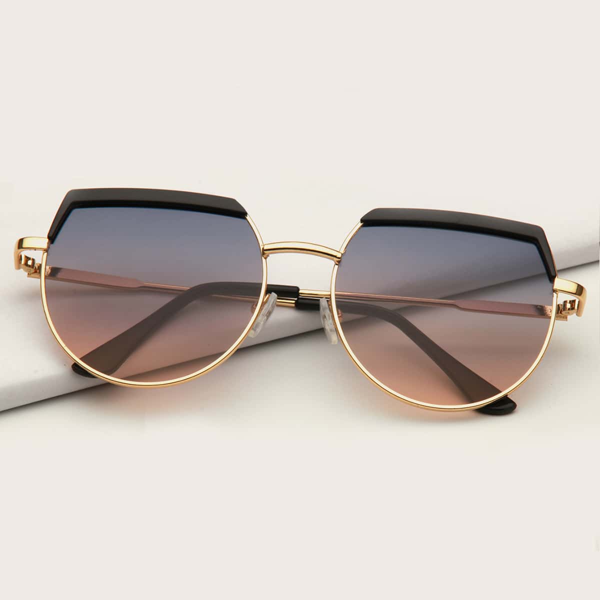 

Round Metal Frame Sunglasses, Black