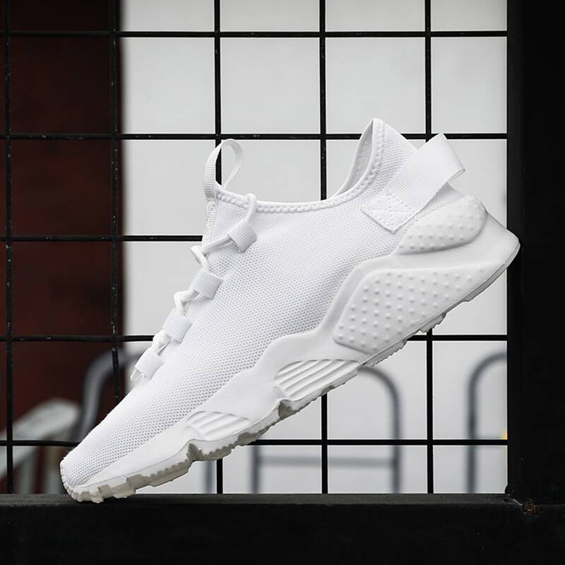 

Guys Lace-up Front Wide Fit Sneakers, White