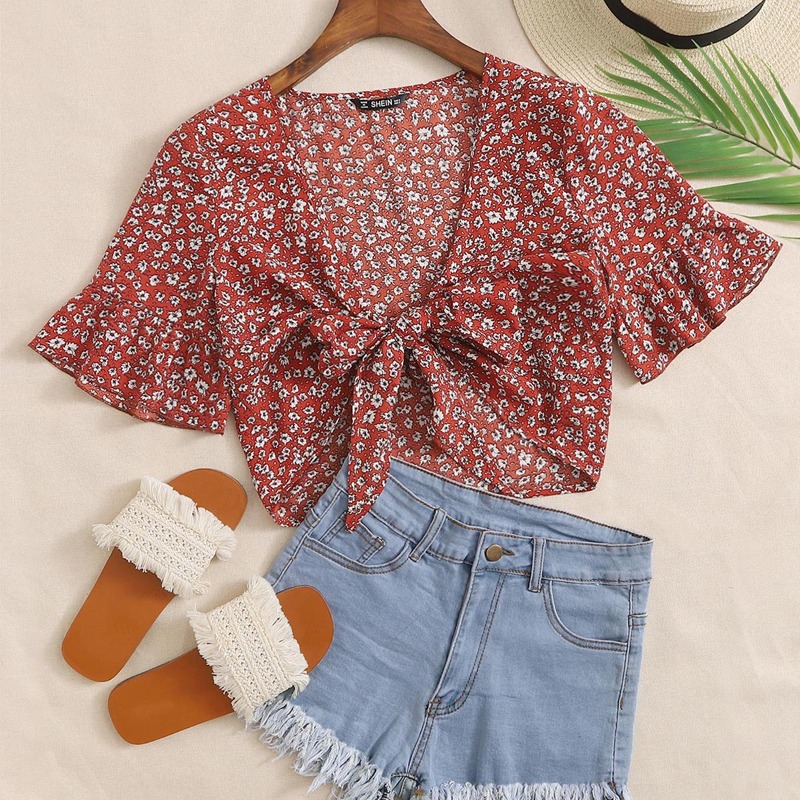 

Ditsy Floral Self Tie Crop Top, Burgundy