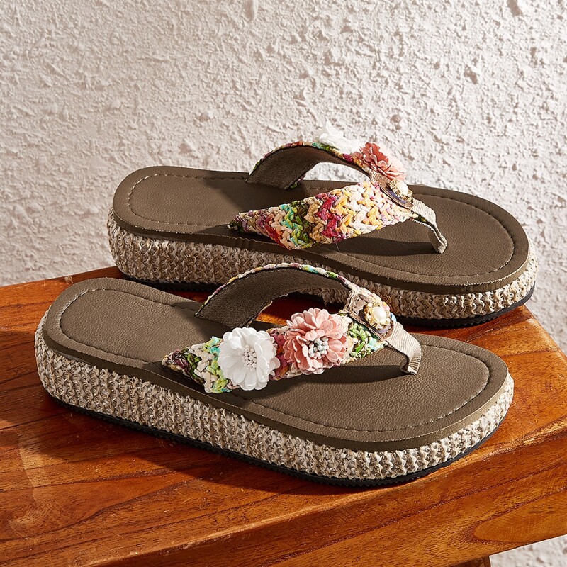 

Floral Appliques Toe Post Sliders, Multicolor