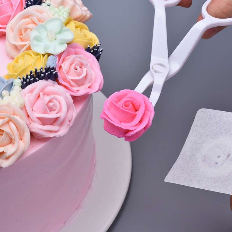 

Cream Flower Transfer Scissor, White