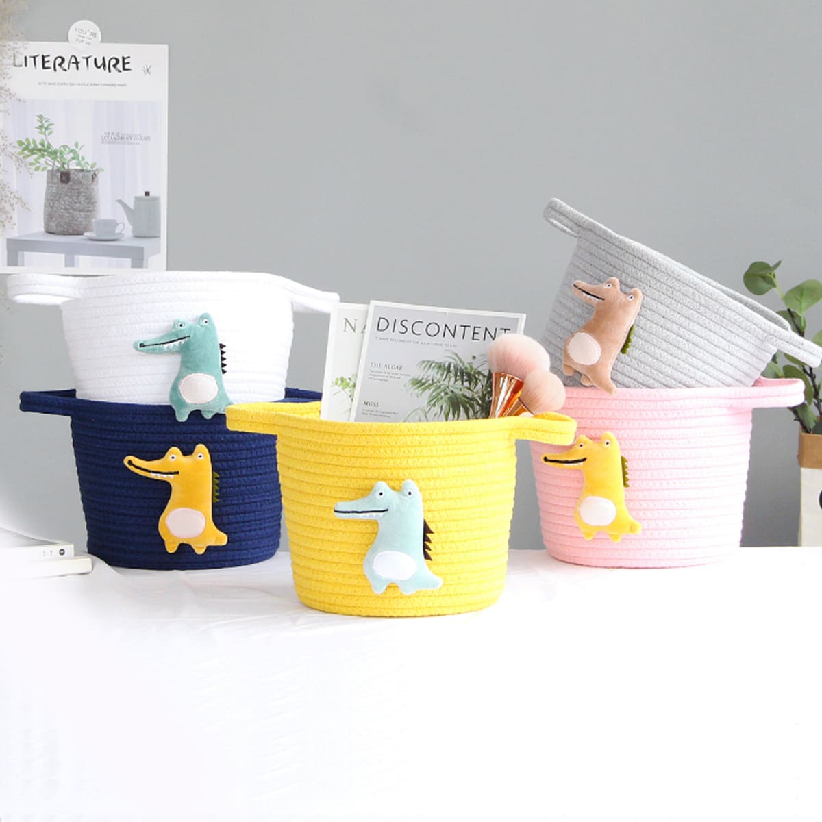 

1pc Crocodile Decor Braided Storage Basket, Multicolor