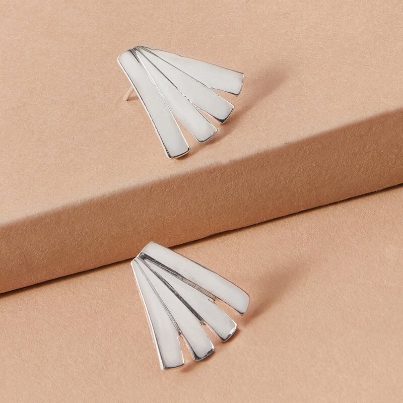 

Geometric Design Stud Earrings, White