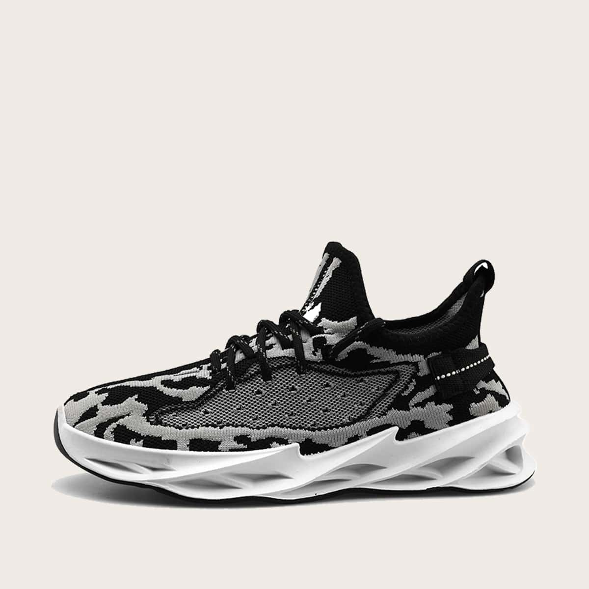 

Guys Lace-up Front Wide Fit Sneakers, Black