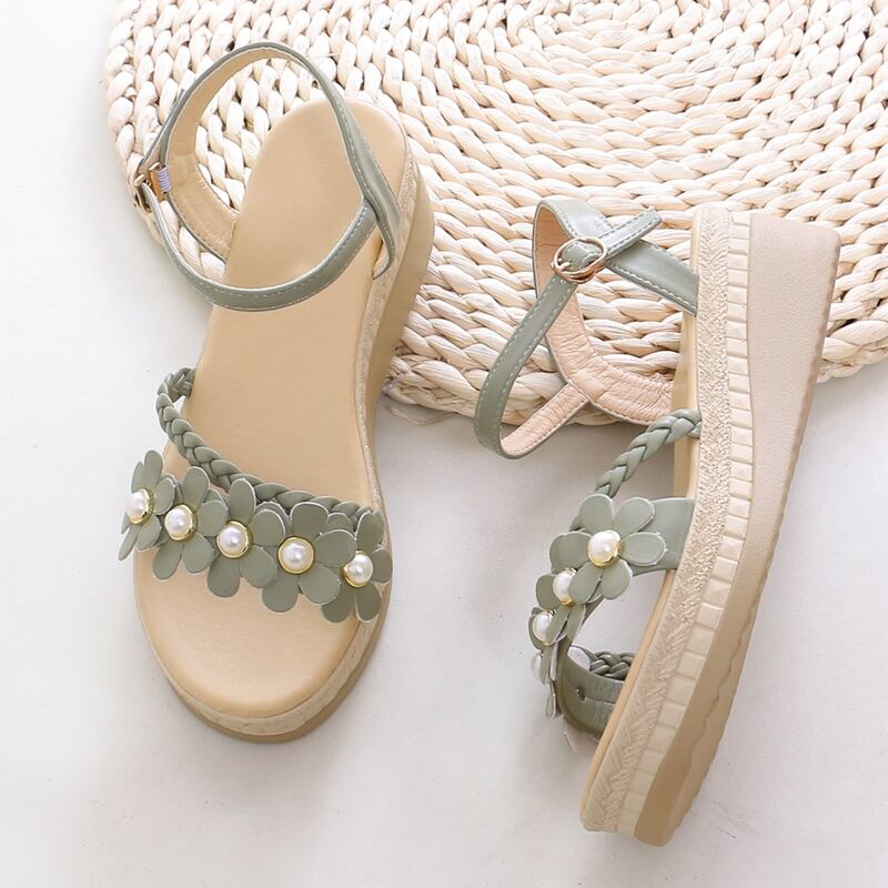 

Floral Appliques Ankle Strap Wedges, Green