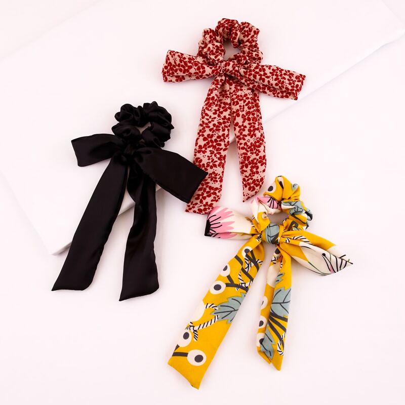 

Ditsy Floral Pattern Scrunchie Scarf, Multicolor