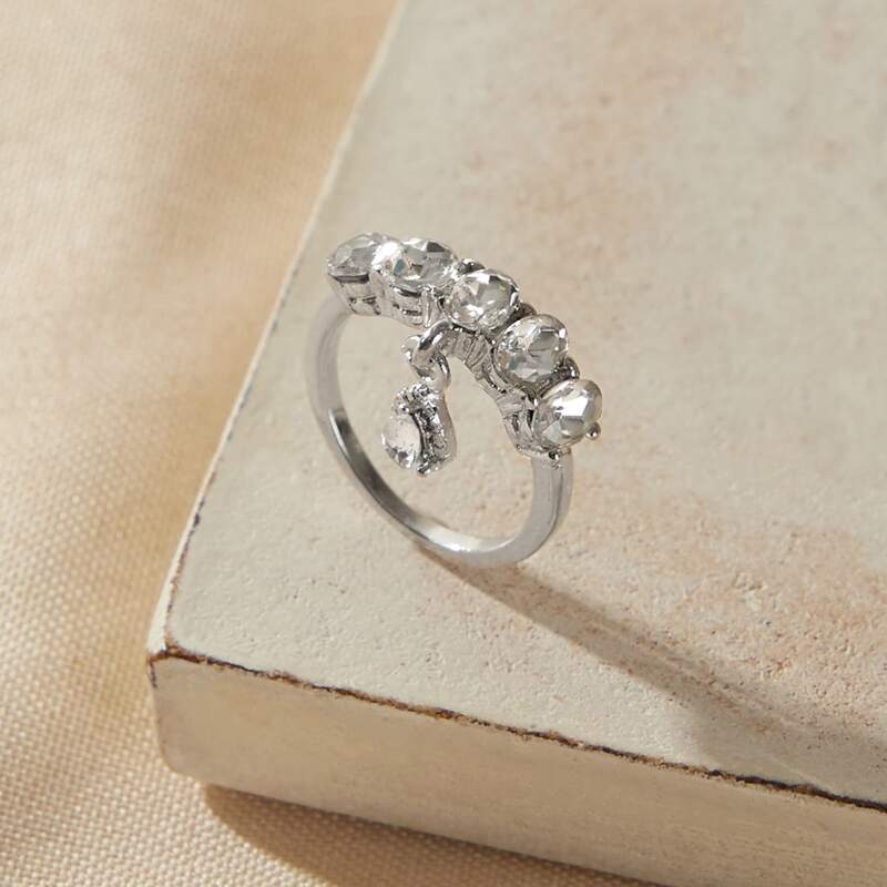 

Rhinestone Engraved Ring, Silver