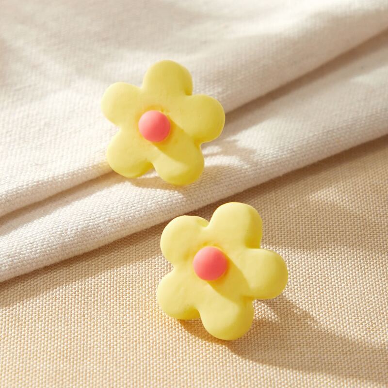 

Floral Design Stud Earrings, Yellow