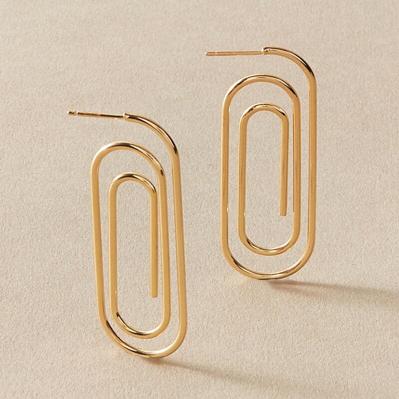 

Paper Clip Design Stud Earrings, Gold