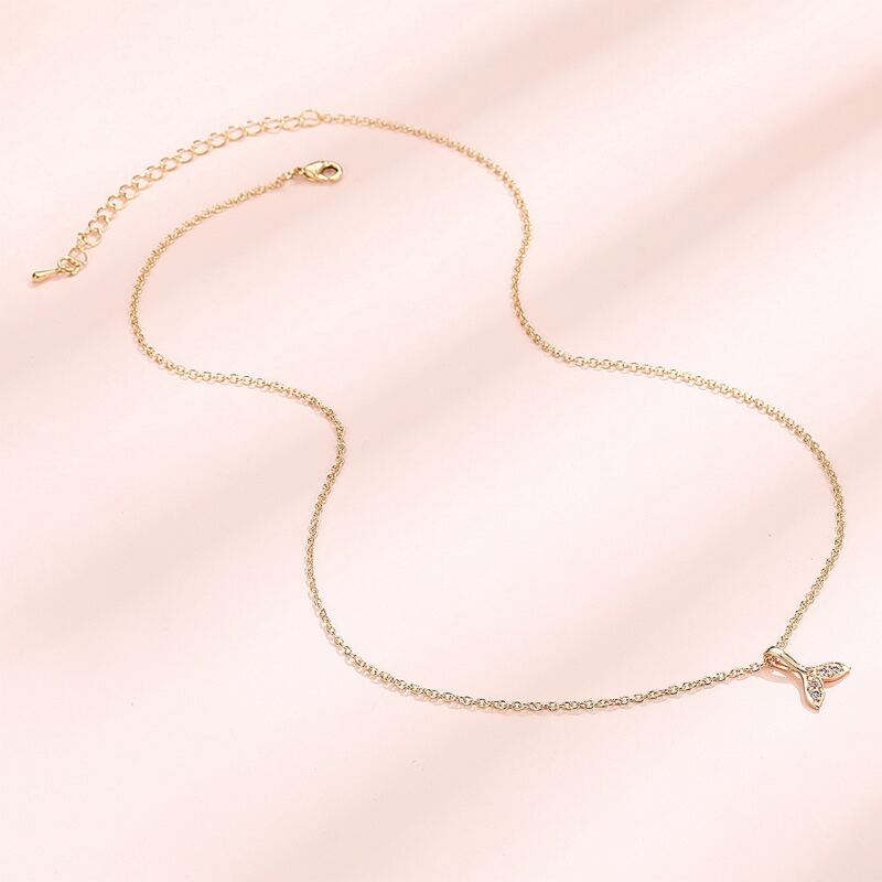 

Fishtail Charm Necklace, Gold