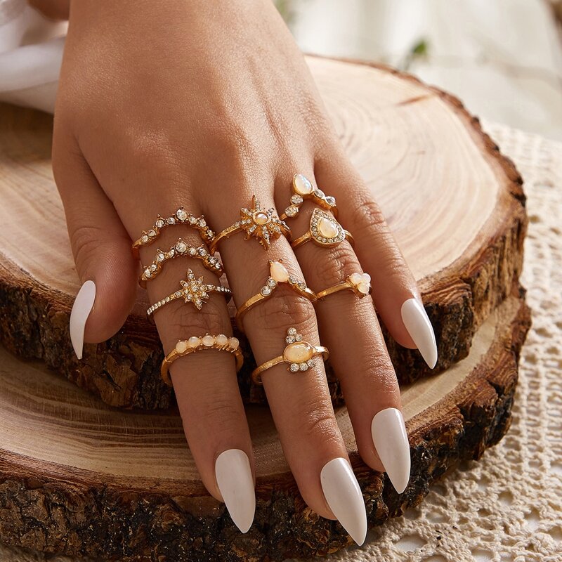 

10pcs Rhinestone Engraved Water Drop Decor Ring, Gold