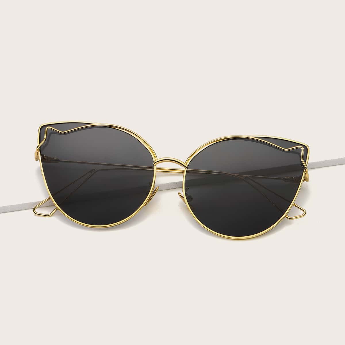 

Cat Eye Metal Frame Sunglasses, Black