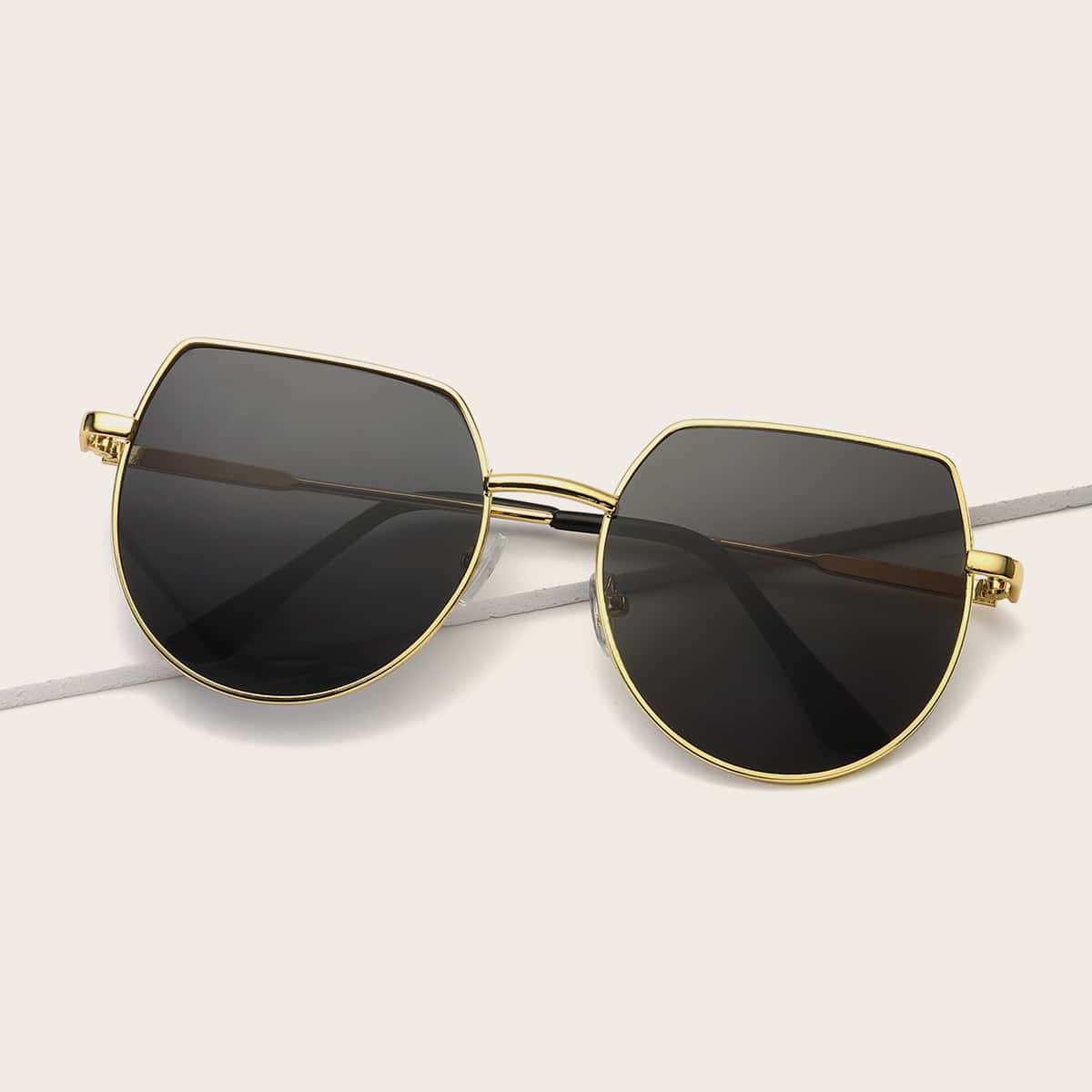 

Metal Frame Sunglasses, Black