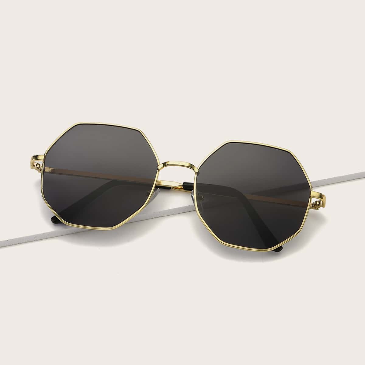 

Polygon Metal Frame Sunglasses